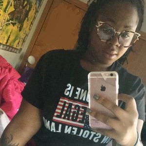 Meet your Posher, Kendra